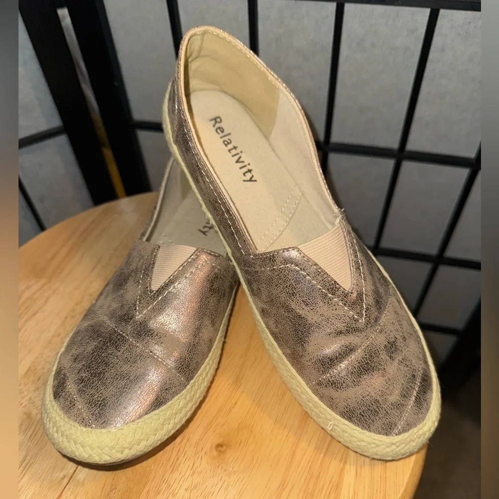 Relativity Metallic Flat Espadrilles Size 8